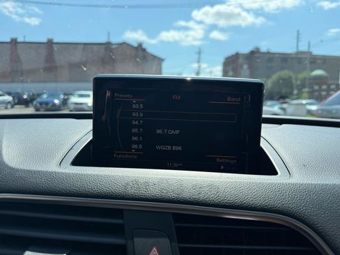 Used 2015 Audi Q3 2.0T Prestige w/ Prestige Package FWD image 10