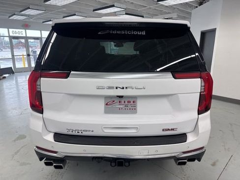 Used 2025 GMC Yukon Denali image 9