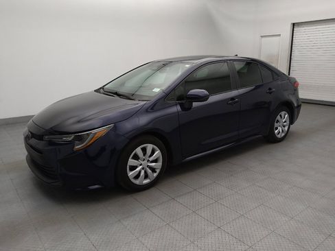 Used 2024 Toyota Corolla LE FWD image 2