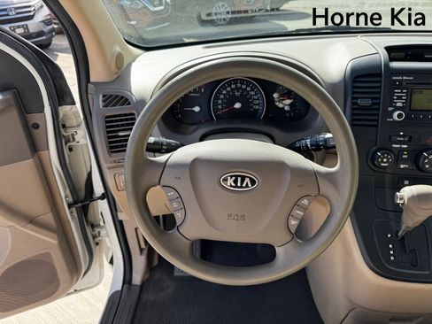 Used 2012 Kia Sedona LX image 17