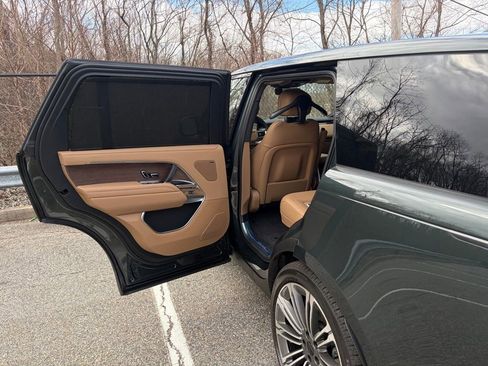 New 2026 Land Rover Range Rover Long Wheelbase SE AWD/4WD image 12