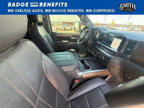 Used 2024 Chevrolet Silverado 2500 High Country w/ Technology Package AWD/4WD image 10