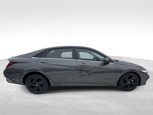 New 2026 Hyundai Elantra SEL Sport Premium FWD image 5