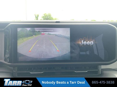 Used 2024 Jeep Wrangler Unlimited Sahara AWD/4WD image 20
