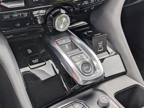 Certified 2024 Acura MDX FWD w/ Technology Package image 21