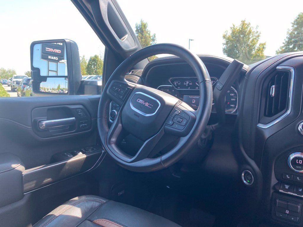 Used 2022 GMC Sierra 2500 AT4 w/ AT4 Preferred Package AWD/4WD image 32