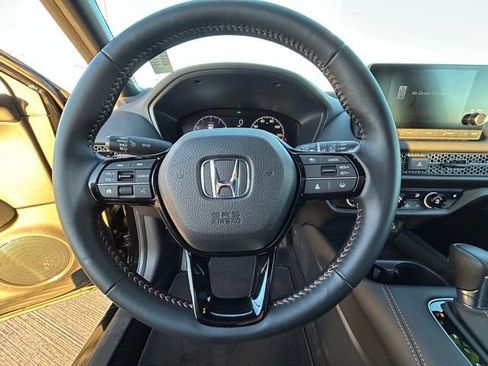 Used 2025 Honda HR-V Sport image 9