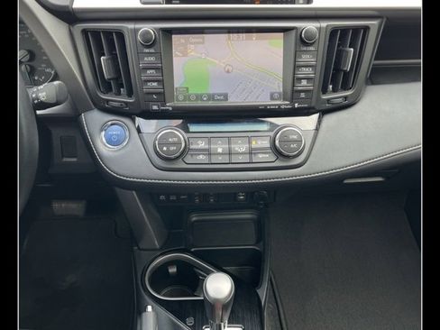 Used 2017 Toyota RAV4 Limited w/ Advanced Technology Package image 9