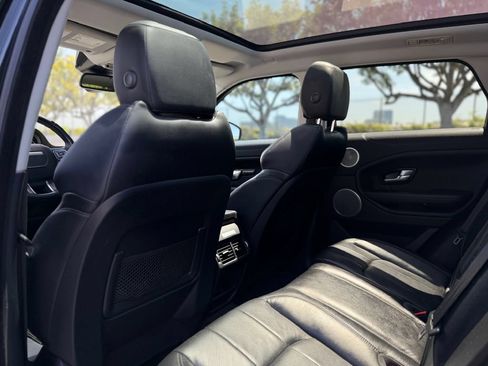 Used 2017 Land Rover Range Rover Evoque SE AWD/4WD image 11
