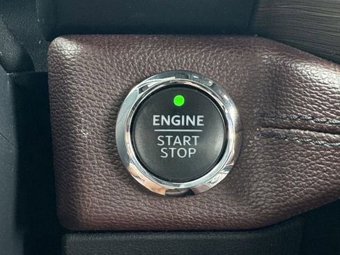 Used 2022 Ford Expedition Limited RWD image 21