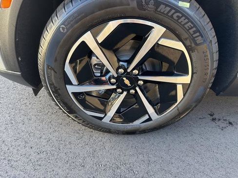 New 2026 Chevrolet Equinox EV LT image 27