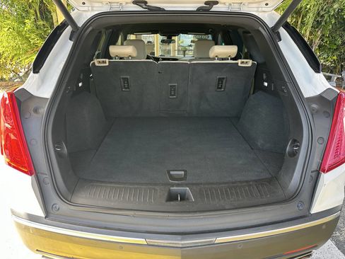 Used 2018 Cadillac XT5 FWD w/ LPO, Wheel Lock Package image 7