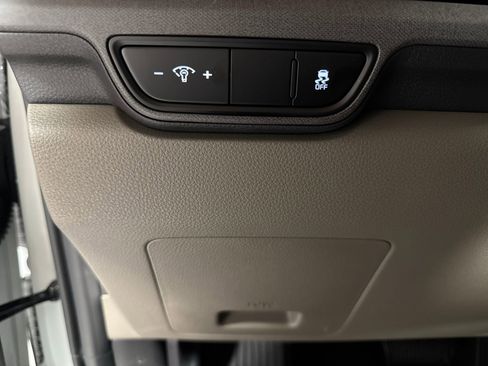 New 2026 Kia Carnival EX image 15