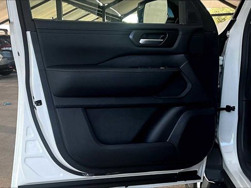 New 2026 Nissan Armada SV image 13