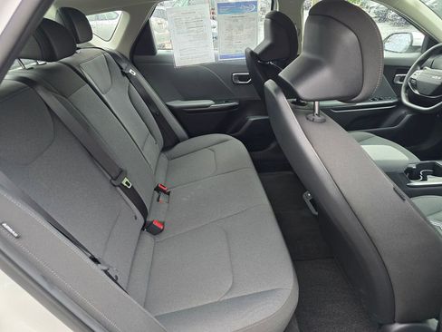 Used 2025 Kia K4 LXS image 7