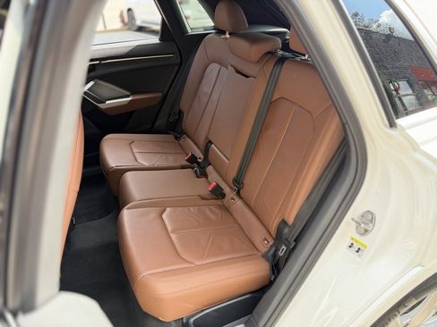 Used 2022 Audi Q3 2.0T Premium w/ Convenience Package image 31