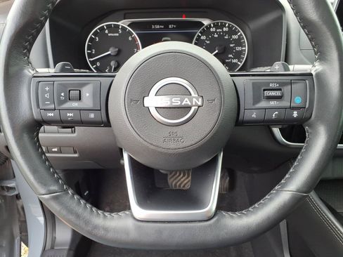 Used 2023 Nissan Rogue SL AWD/4WD image 23