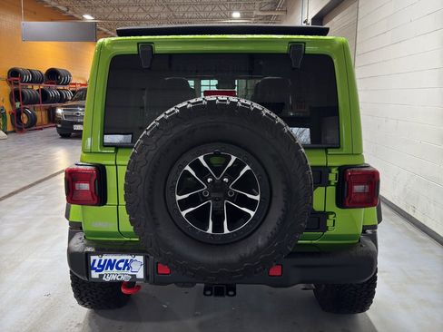 Used 2025 Jeep Wrangler Unlimited Rubicon w/ XTREMEE 35" Tire Package AWD/4WD image 4