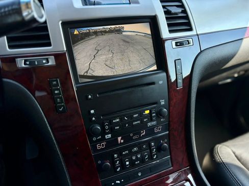 Used 2007 Cadillac Escalade AWD w/ Information Package image 22