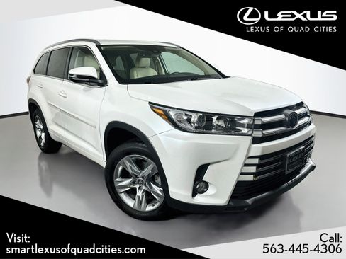 Used 2017 Toyota Highlander Limited FWD image 1