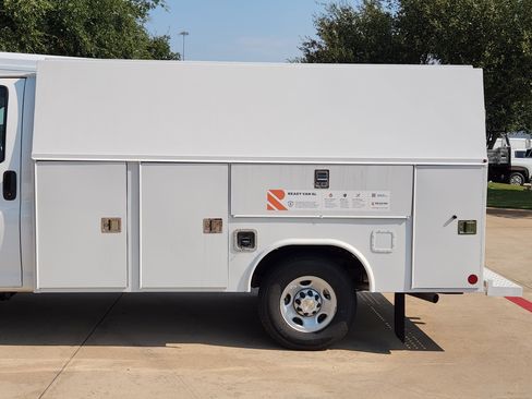 New 2025 Chevrolet Express 3500 w/ Power Convenience Package image 12