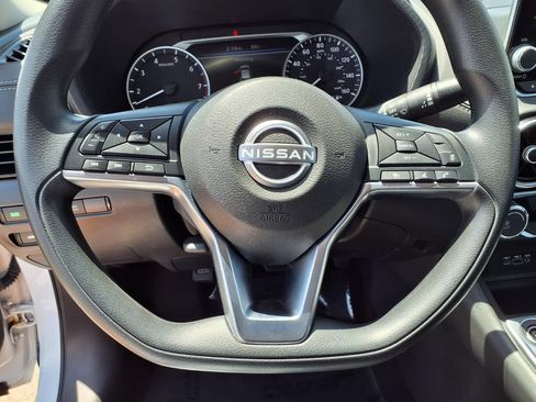 Used 2024 Nissan Sentra SV FWD image 18