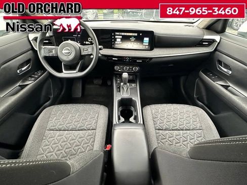 Used 2025 Nissan Kicks SV FWD image 13