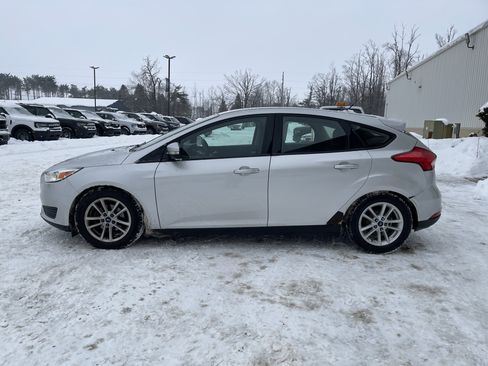 Used 2016 Ford Focus SE w/ Reverse Sensing Package image 7