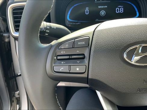 New 2025 Hyundai Venue SEL image 20