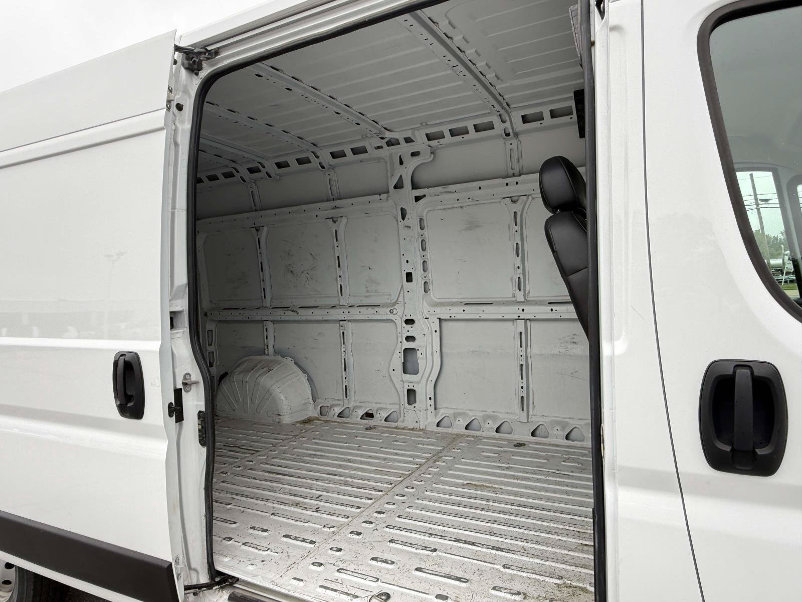 Used 2023 RAM ProMaster 2500 FWD image 28