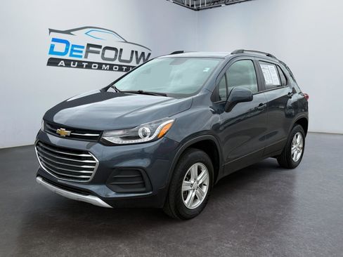 Used 2022 Chevrolet Trax LT w/ LT Convenience Package AWD/4WD image 7