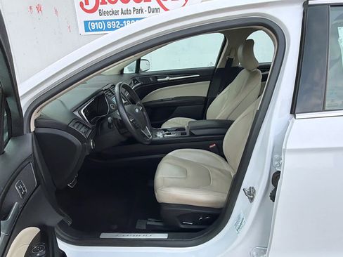 Used 2018 Ford Fusion Titanium image 18