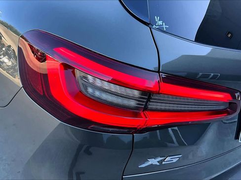 Used 2023 BMW X5 sDrive40i w/ Executive Package image 27