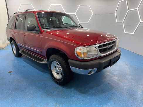 Used 1999 Ford Explorer 4WD 4-Door image 46