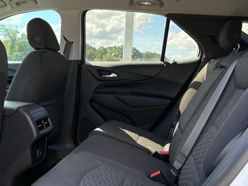 Used 2020 Chevrolet Equinox LT FWD image 16