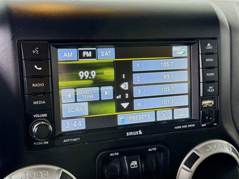 Used 2014 Jeep Wrangler Rubicon w/ Power Convenience Group image 6