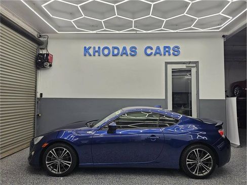 Used 2015 Scion FR-S RWD image 1