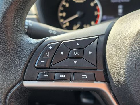 Used 2024 Nissan Altima 2.5 SV FWD image 31