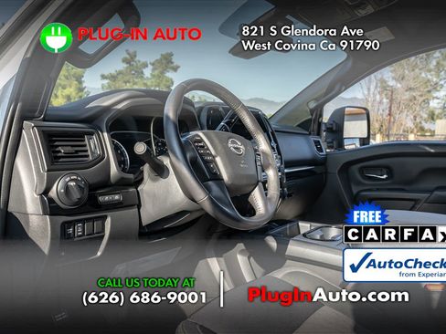 Used 2023 Nissan Titan SV w/ SV Convenience Package image 8