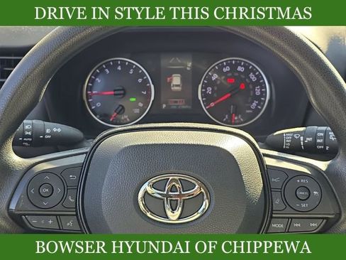 Used 2021 Toyota RAV4 XLE image 18