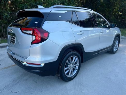 Used 2022 GMC Terrain SLT image 7