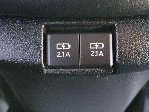 Used 2022 Toyota Prius Prime XLE FWD image 24