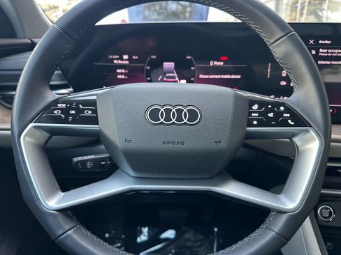 Used 2025 Audi Q5 Premium w/ Convenience Package AWD/4WD image 24