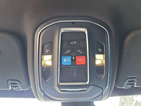 Used 2024 Jeep Wagoneer L Series III w/ Flexible Seating Group image 22