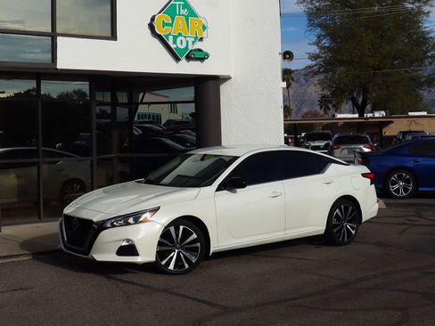 Used 2020 Nissan Altima 2.5 SR image 3