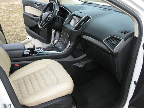 Used 2015 Ford Edge SEL w/ Equipment Group 201A image 32