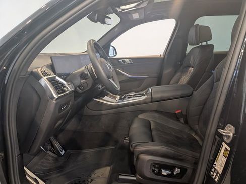 Used 2025 BMW X5 M60i w/ Climate Comfort Package image 13