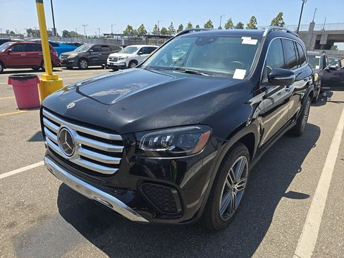 Used 2025 Mercedes-Benz GLS 450 4MATIC image 1