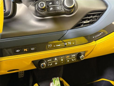 Used 2022 Ferrari F8 Tributo image 21