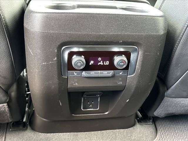 Certified 2025 GMC Yukon Denali AWD/4WD image 9